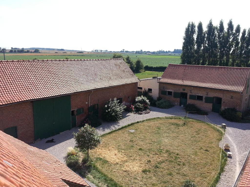 Villa Gite De La Ferme Des Crins Blancs Hazebrouck Zimmer foto