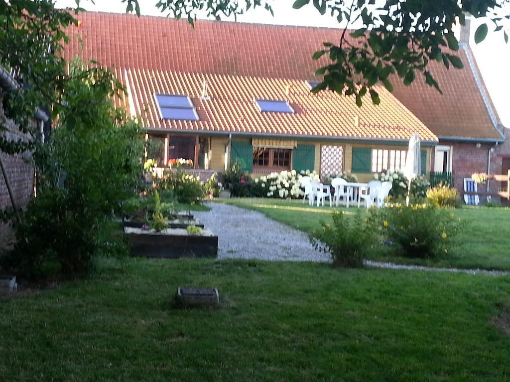 Villa Gite De La Ferme Des Crins Blancs Hazebrouck Zimmer foto