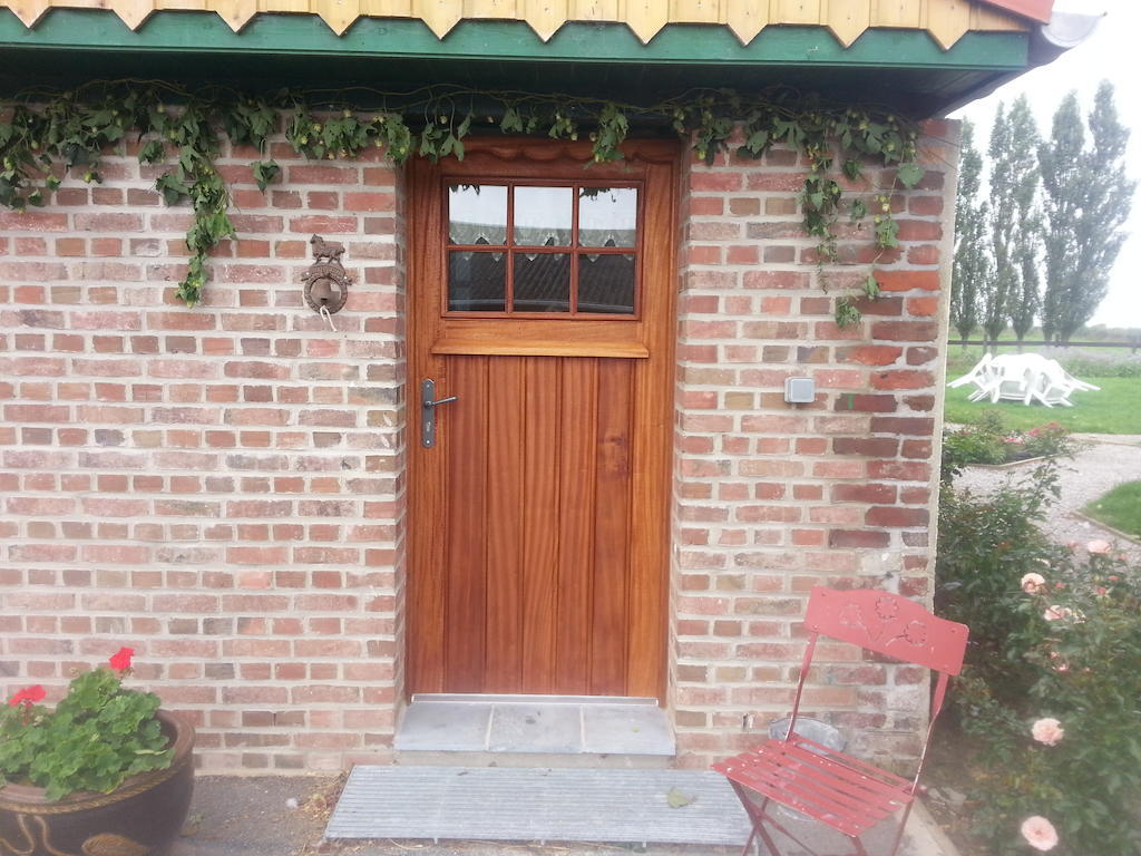 Villa Gite De La Ferme Des Crins Blancs Hazebrouck Zimmer foto