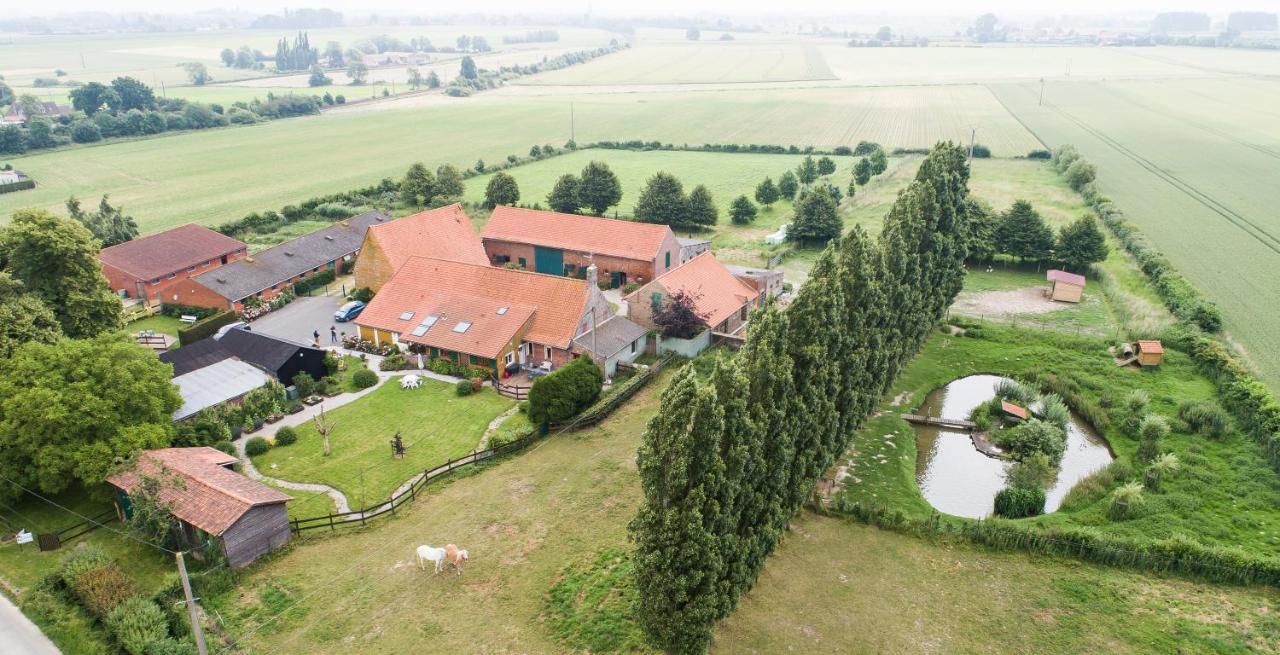 Villa Gite De La Ferme Des Crins Blancs Hazebrouck Exterior foto